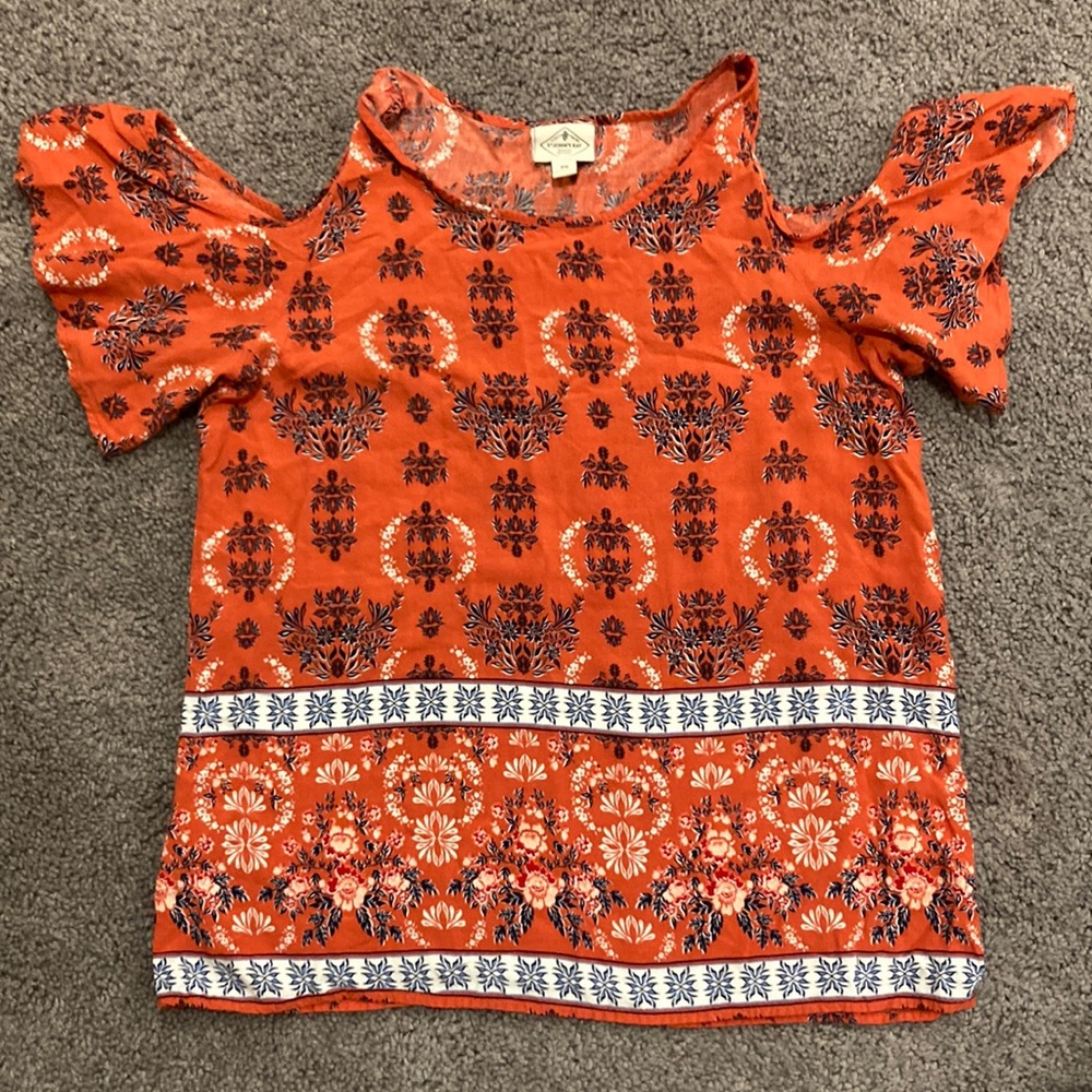 Floral printed cold shoulder blouse